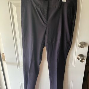 Woman’s dress pants straight leg,pockets